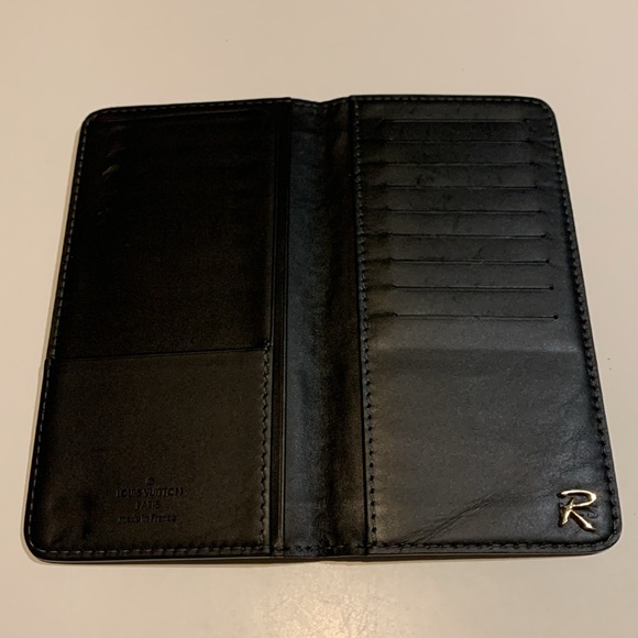 Louis Vuitton Mens Wallet or checkbook - Picture 14 of 14